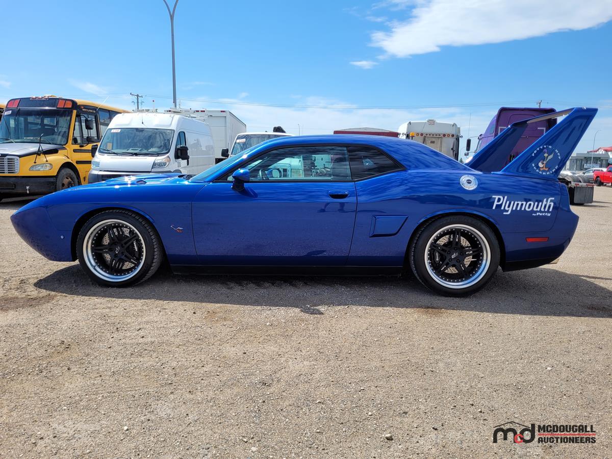 2012 Dodge Challenger Richard Petty Garage Superbird Car w